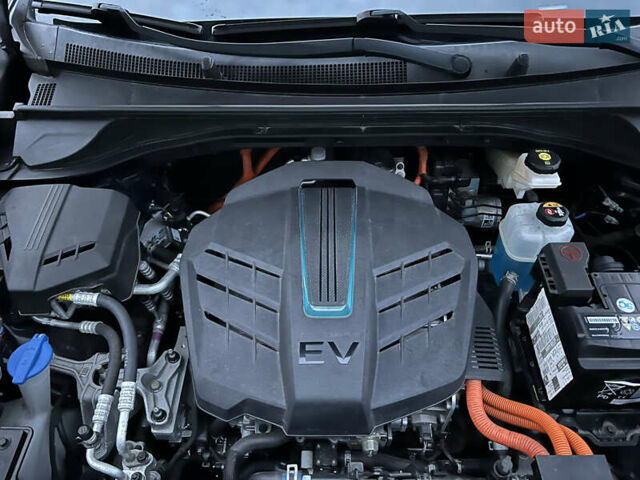 Синій Кіа Niro, об'ємом двигуна 0 л та пробігом 86 тис. км за 22200 $, фото 31 на Automoto.ua