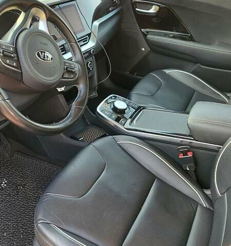 Синий Киа Niro, объемом двигателя 0 л и пробегом 104 тыс. км за 20800 $, фото 7 на Automoto.ua