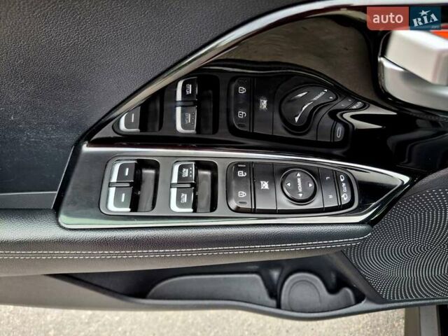 Синий Киа Niro, объемом двигателя 0 л и пробегом 146 тыс. км за 18500 $, фото 19 на Automoto.ua