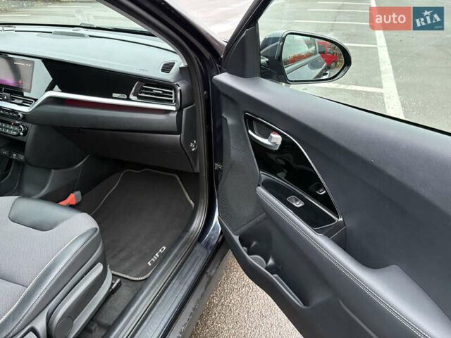 Синий Киа Niro, объемом двигателя 0 л и пробегом 125 тыс. км за 19600 $, фото 23 на Automoto.ua
