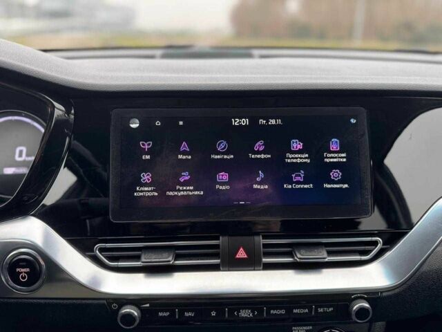 Синій Кіа Niro, об'ємом двигуна 0 л та пробігом 155 тис. км за 19900 $, фото 11 на Automoto.ua
