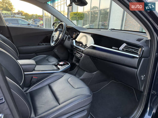 Синий Киа Niro, объемом двигателя 0 л и пробегом 129 тыс. км за 18800 $, фото 63 на Automoto.ua