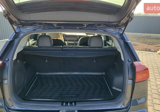 Синий Киа Niro, объемом двигателя 0 л и пробегом 104 тыс. км за 20800 $, фото 8 на Automoto.ua