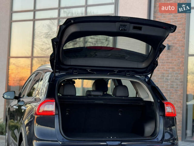 Синий Киа Niro, объемом двигателя 0 л и пробегом 142 тыс. км за 17500 $, фото 37 на Automoto.ua