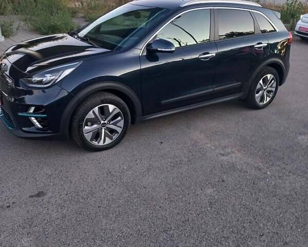 Синій Кіа Niro, об'ємом двигуна 0 л та пробігом 105 тис. км за 21193 $, фото 10 на Automoto.ua