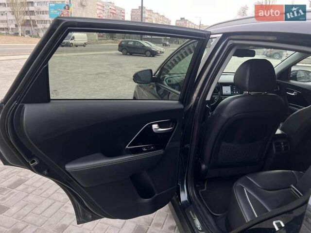 Синий Киа Niro, объемом двигателя 0 л и пробегом 89 тыс. км за 17500 $, фото 56 на Automoto.ua