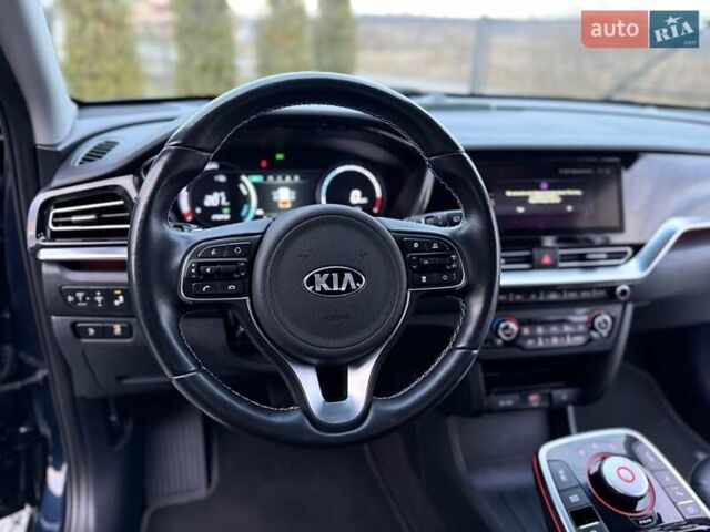 Синій Кіа Niro, об'ємом двигуна 0 л та пробігом 81 тис. км за 19350 $, фото 48 на Automoto.ua