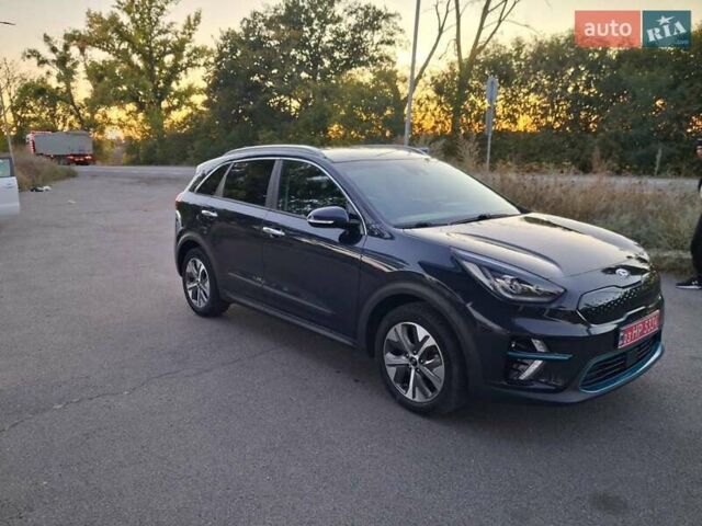 Синій Кіа Niro, об'ємом двигуна 0 л та пробігом 105 тис. км за 21193 $, фото 9 на Automoto.ua