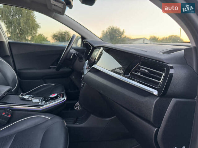 Синий Киа Niro, объемом двигателя 0 л и пробегом 123 тыс. км за 18900 $, фото 24 на Automoto.ua
