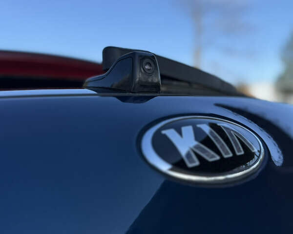 Синій Кіа Niro, об'ємом двигуна 1.58 л та пробігом 76 тис. км за 21300 $, фото 8 на Automoto.ua