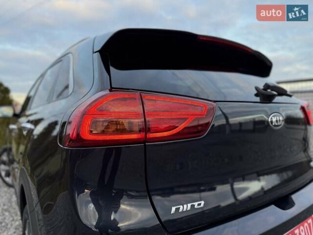 Синій Кіа Niro, об'ємом двигуна 0 л та пробігом 81 тис. км за 19350 $, фото 32 на Automoto.ua
