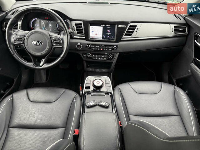 Синий Киа Niro, объемом двигателя 0 л и пробегом 131 тыс. км за 18000 $, фото 28 на Automoto.ua
