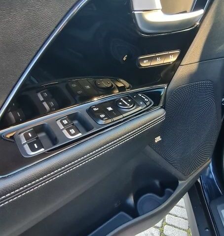 Синій Кіа Niro, об'ємом двигуна 0 л та пробігом 148 тис. км за 19346 $, фото 11 на Automoto.ua