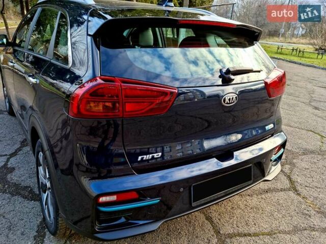 Синий Киа Niro, объемом двигателя 0 л и пробегом 67 тыс. км за 19399 $, фото 5 на Automoto.ua