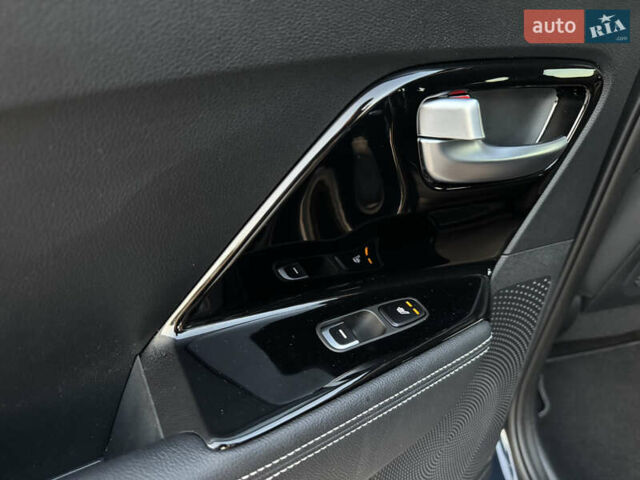 Синий Киа Niro, объемом двигателя 0 л и пробегом 130 тыс. км за 18900 $, фото 72 на Automoto.ua