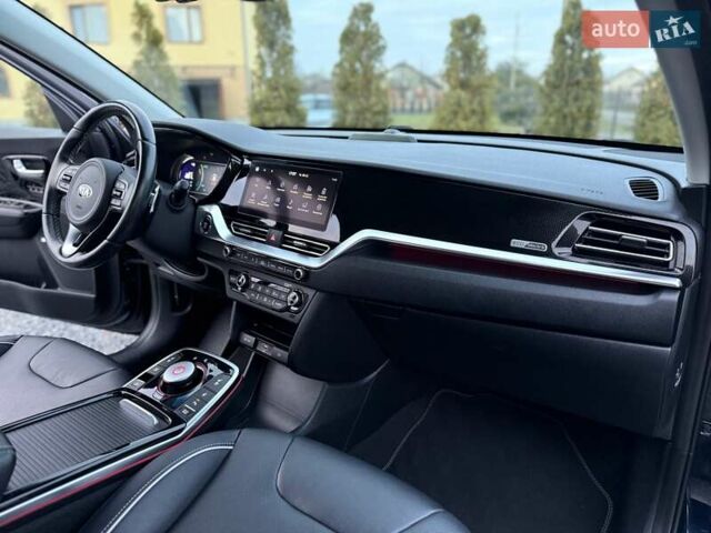 Синій Кіа Niro, об'ємом двигуна 0 л та пробігом 81 тис. км за 19350 $, фото 74 на Automoto.ua