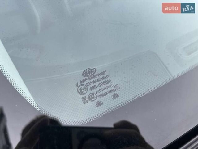 Синий Киа Niro, объемом двигателя 0 л и пробегом 89 тыс. км за 17500 $, фото 35 на Automoto.ua