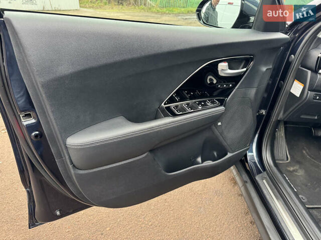 Синий Киа Niro, объемом двигателя 0 л и пробегом 125 тыс. км за 18500 $, фото 10 на Automoto.ua