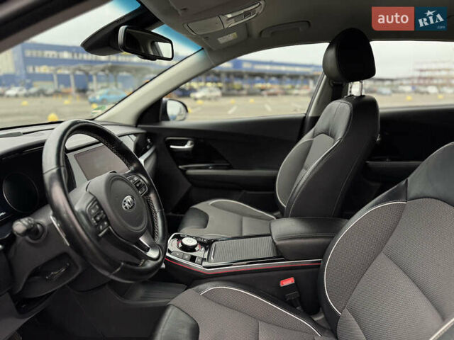 Синій Кіа Niro, об'ємом двигуна 0 л та пробігом 133 тис. км за 18900 $, фото 29 на Automoto.ua