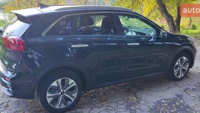 Киа Niro 2020 в Городке на Automoto.ua Синий Киа Niro, объемом двигателя 0 л и пробегом 135 тыс. км за 19856 $, фото 22 на Automoto.ua