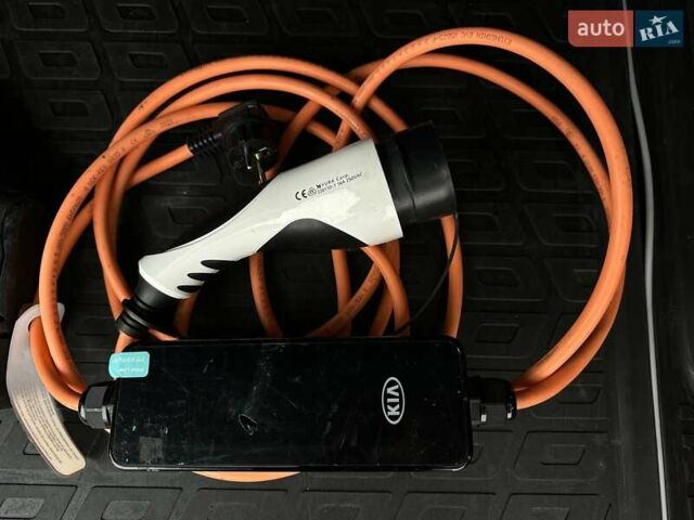 Синий Киа Niro, объемом двигателя 0 л и пробегом 117 тыс. км за 19900 $, фото 80 на Automoto.ua