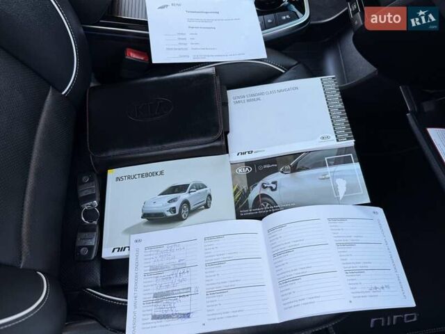 Синий Киа Niro, объемом двигателя 0 л и пробегом 138 тыс. км за 18350 $, фото 130 на Automoto.ua
