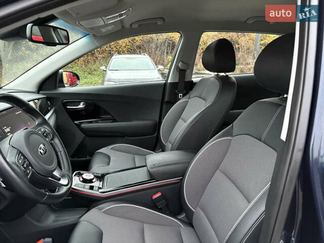 Синий Киа Niro, объемом двигателя 0 л и пробегом 125 тыс. км за 19600 $, фото 28 на Automoto.ua