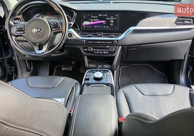 Синий Киа Niro, объемом двигателя 0 л и пробегом 178 тыс. км за 19800 $, фото 6 на Automoto.ua