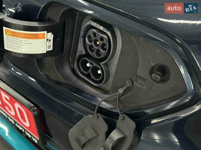 Синій Кіа Niro, об'ємом двигуна 0 л та пробігом 130 тис. км за 19071 $, фото 10 на Automoto.ua