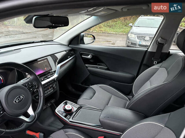 Синий Киа Niro, объемом двигателя 0 л и пробегом 125 тыс. км за 19600 $, фото 31 на Automoto.ua