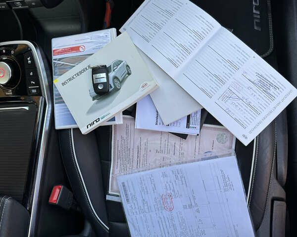 Синій Кіа Niro, об'ємом двигуна 0 л та пробігом 130 тис. км за 18199 $, фото 56 на Automoto.ua