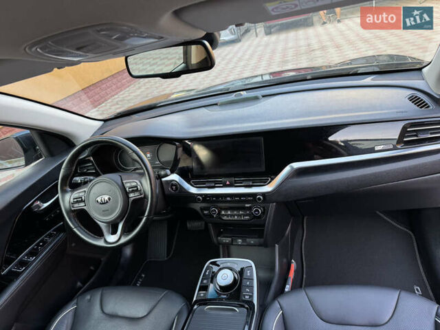Синій Кіа Niro, об'ємом двигуна 0 л та пробігом 130 тис. км за 18199 $, фото 33 на Automoto.ua