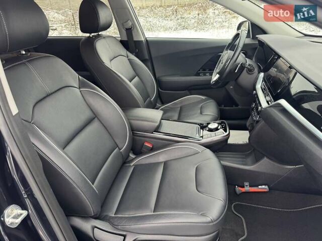 Синій Кіа Niro, об'ємом двигуна 0 л та пробігом 134 тис. км за 19300 $, фото 20 на Automoto.ua