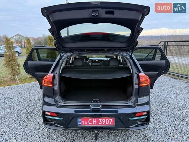 Синій Кіа Niro, об'ємом двигуна 0 л та пробігом 81 тис. км за 19350 $, фото 94 на Automoto.ua