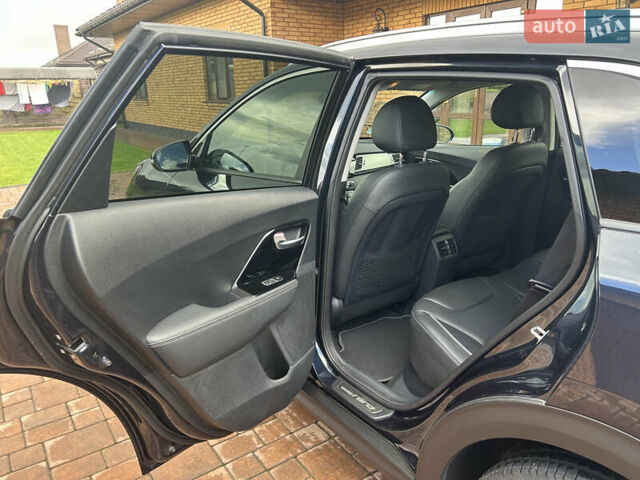 Синий Киа Niro, объемом двигателя 0 л и пробегом 125 тыс. км за 18700 $, фото 22 на Automoto.ua