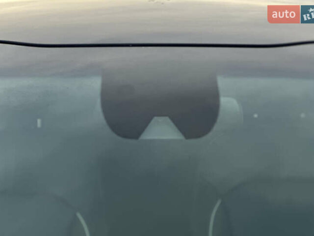 Синій Кіа Niro, об'ємом двигуна 0 л та пробігом 130 тис. км за 18990 $, фото 23 на Automoto.ua