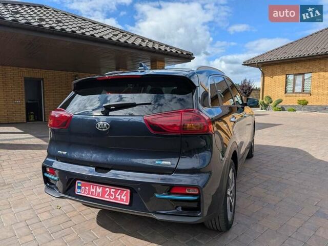 Киа Niro 2020 в Луцке на Automoto.ua Синий Киа Niro, объемом двигателя 0 л и пробегом 157 тыс. км за 19700 $, фото 5 на Automoto.ua
