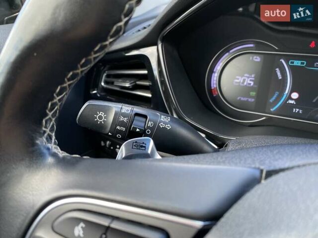 Синій Кіа Niro, об'ємом двигуна 0 л та пробігом 97 тис. км за 21950 $, фото 36 на Automoto.ua