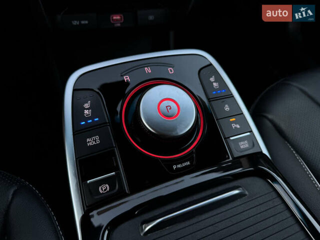 Синий Киа Niro, объемом двигателя 0 л и пробегом 130 тыс. км за 18900 $, фото 85 на Automoto.ua