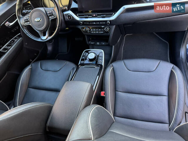 Синій Кіа Niro, об'ємом двигуна 0 л та пробігом 170 тис. км за 17999 $, фото 33 на Automoto.ua