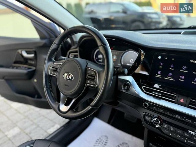 Синий Киа Niro, объемом двигателя 0 л и пробегом 78 тыс. км за 20950 $, фото 91 на Automoto.ua
