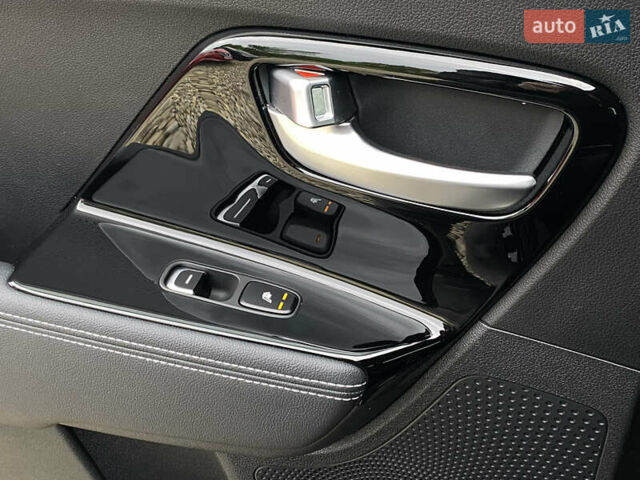 Синій Кіа Niro, об'ємом двигуна 0 л та пробігом 138 тис. км за 21200 $, фото 8 на Automoto.ua