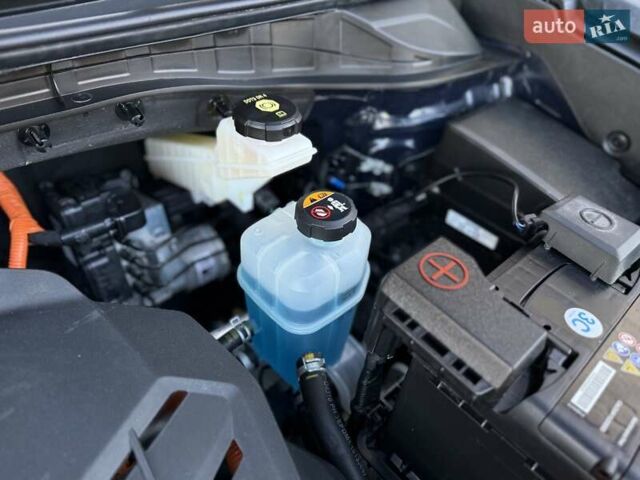 Синий Киа Niro, объемом двигателя 0 л и пробегом 78 тыс. км за 20950 $, фото 120 на Automoto.ua