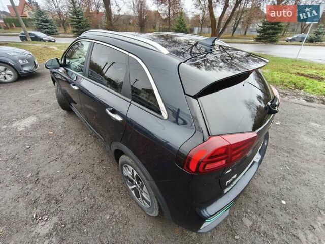 Синій Кіа Niro, об'ємом двигуна 0 л та пробігом 150 тис. км за 18000 $, фото 10 на Automoto.ua
