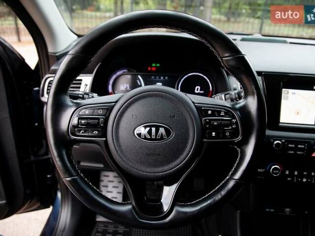 Синий Киа Niro, объемом двигателя 0 л и пробегом 99 тыс. км за 17950 $, фото 51 на Automoto.ua