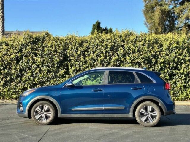 Синій Кіа Niro, об'ємом двигуна 1.6 л та пробігом 37 тис. км за 10100 $, фото 4 на Automoto.ua