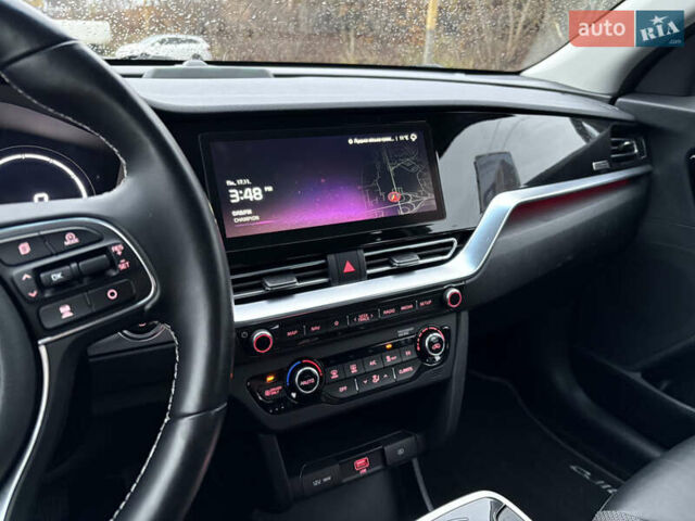 Синий Киа Niro, объемом двигателя 0 л и пробегом 125 тыс. км за 19600 $, фото 52 на Automoto.ua