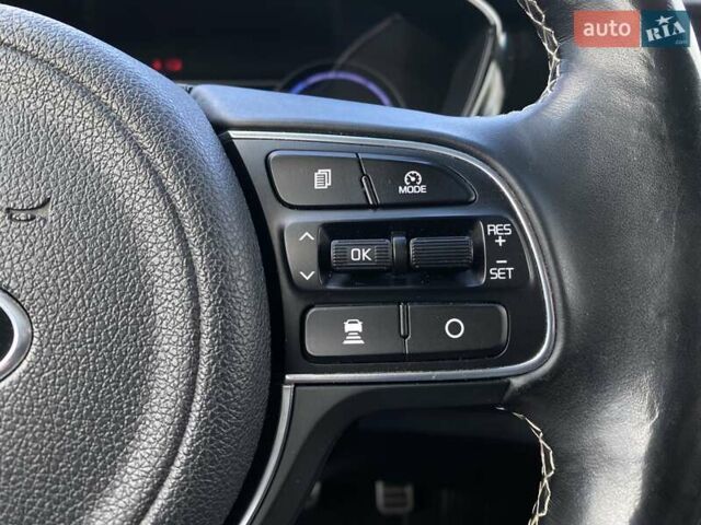 Киа Niro 2020 в Львове на Automoto.ua Синий Киа Niro, объемом двигателя 0 л и пробегом 97 тыс. км за 20950 $, фото 4 на Automoto.ua