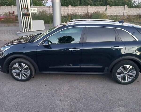 Синій Кіа Niro, об'ємом двигуна 0 л та пробігом 105 тис. км за 21193 $, фото 8 на Automoto.ua