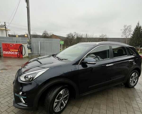 Синий Киа Niro, объемом двигателя 1.6 л и пробегом 120 тыс. км за 19113 $, фото 3 на Automoto.ua